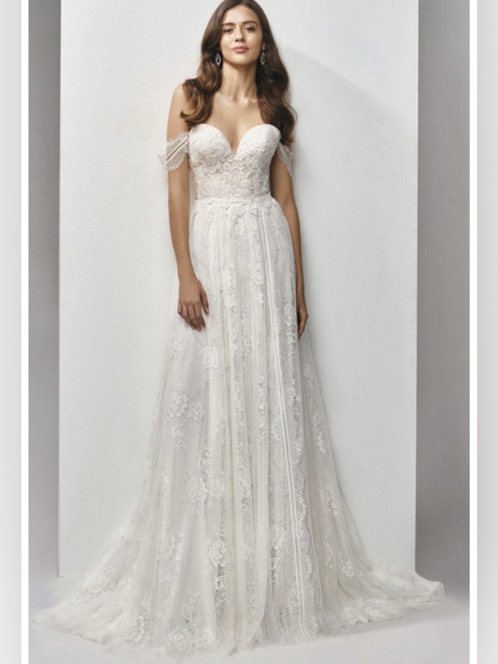 Off-Shoulder Lace Wedding Dress in Ivory